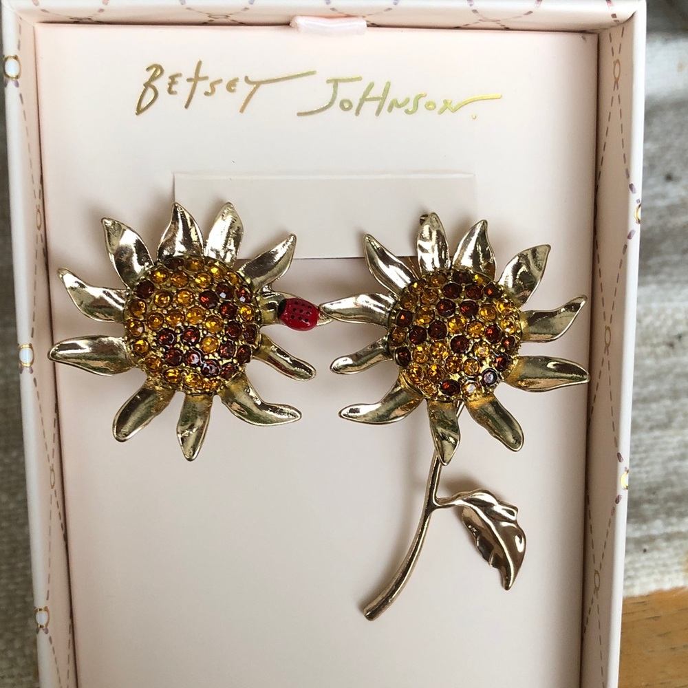 Betsey Johnson Gold Tone Sunflower Mismatch Drop Earrings Crystal Accents NIB